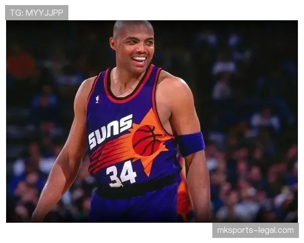 巴克利转型内线组织者，突破传导提升球队进攻多样性