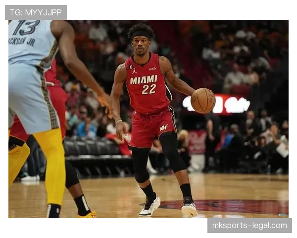 吉米·巴特勒季后赛关键时刻突破率提升显著拉开球队得分差距